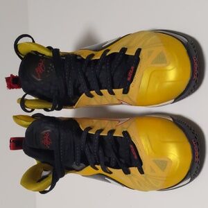 Rare Nike Lebron Elite Taxi Men’s Size 10.5 (2011)